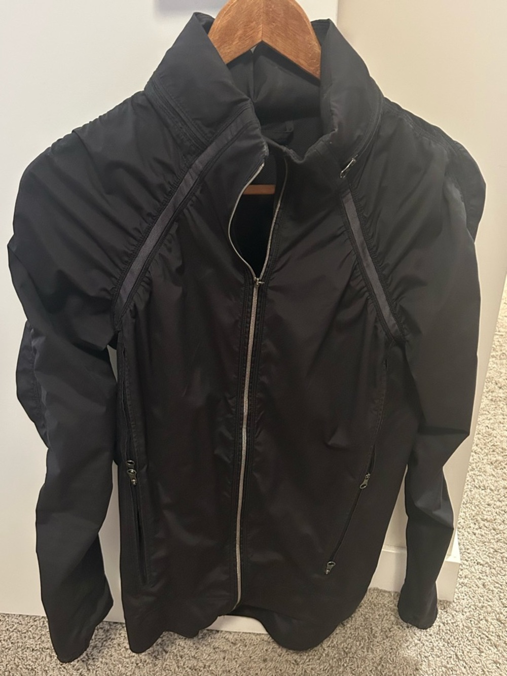 Lululemon gather and sprint jacket